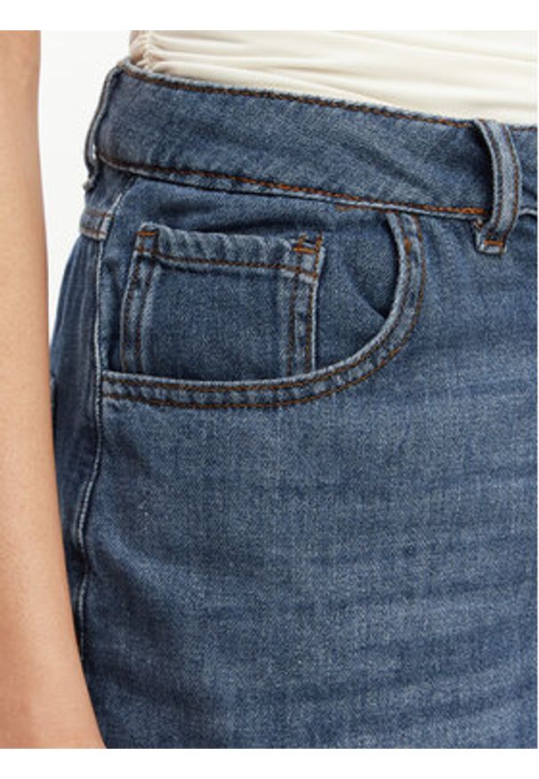 French Connection Szorty jeansowe 79FZG Niebieski Boyfriend Fit. Kolor: niebieski. Materiał: bawełna