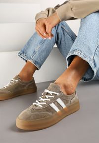 Renee - Ciemnobeżowe Sneakersy Klasyczne Tenisówki ze Skóry Naturalnej Alotia. Okazja: na co dzień, na spotkanie biznesowe, do pracy. Nosek buta: okrągły. Zapięcie: sznurówki. Kolor: beżowy. Materiał: skóra. Szerokość cholewki: normalna. Obcas: na obcasie. Wysokość obcasa: niski