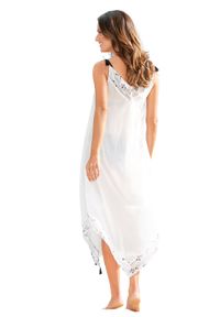 Sukienka plażowa bonprix biało-czarny z nadrukiem. Okazja: na plażę. Kolor: biały. Wzór: nadruk #3