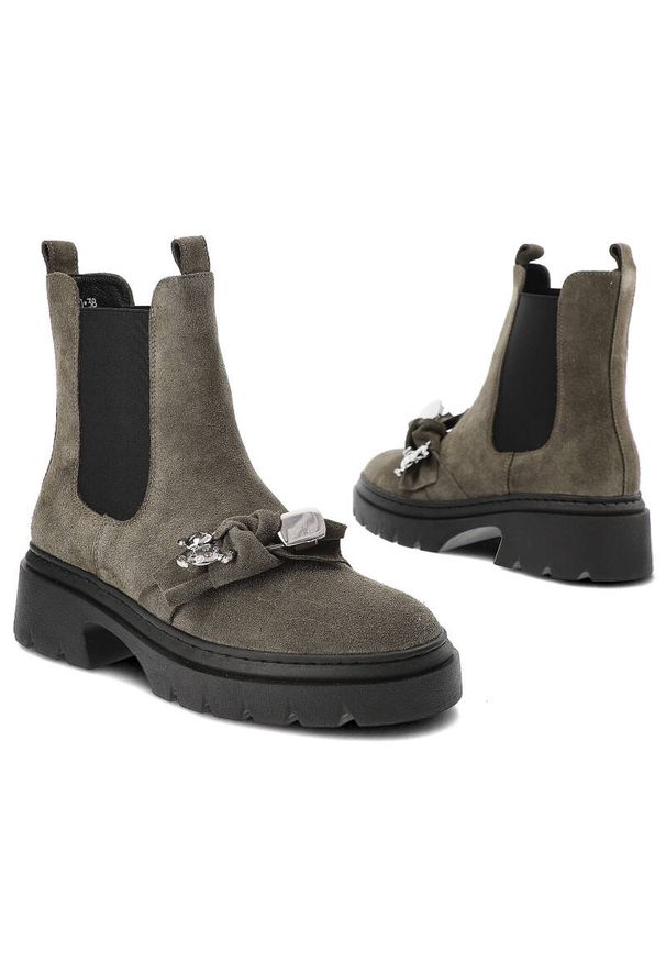 Zielone Botki Karino Modne Buty Damskie. Zapięcie: klamry. Kolor: zielony. Materiał: skóra, welur, syntetyk, futro. Sezon: zima, jesień. Styl: elegancki