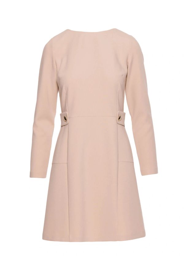 Stylove - Elegancka sukienka trapezowa z patkami w talii beżowa. Okazja: do pracy, na spotkanie biznesowe. Kolor: niebieski, beżowy. Typ sukienki: trapezowe. Styl: elegancki