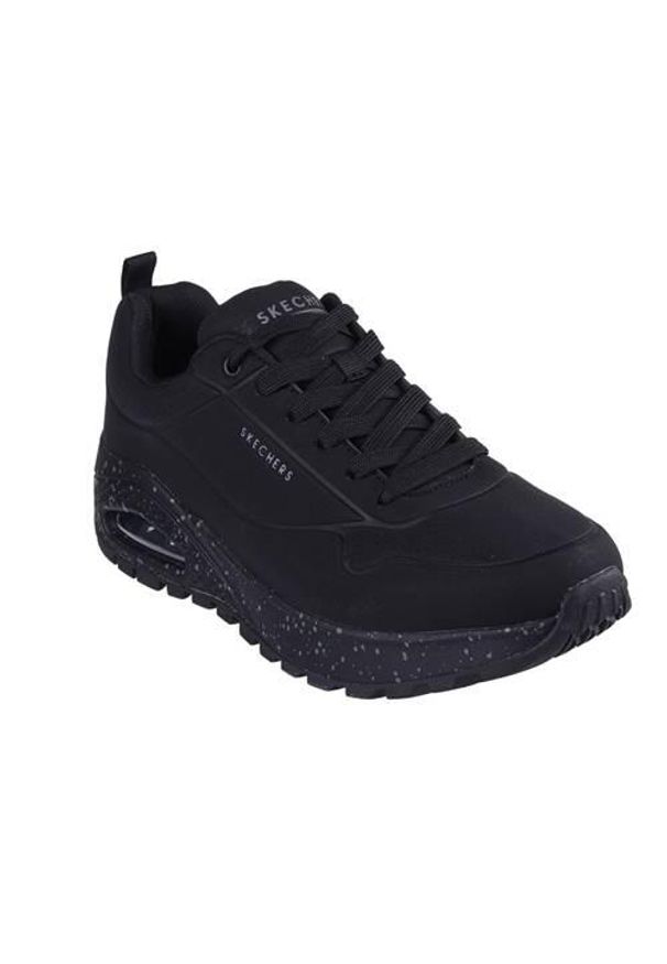 skechers - Buty do chodzenia męskie Skechers Uno Rugged Wat-air-proof. Kolor: czarny. Materiał: materiał, syntetyk. Szerokość cholewki: normalna. Sport: turystyka piesza