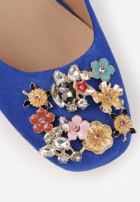 Born2be - Niebieskie Czółenka Vices na Obcasie ze Skórzaną Wkładką z Cyrkoniami Fonarieth. Okazja: na co dzień, do pracy. Zapięcie: bez zapięcia. Kolor: niebieski. Wzór: aplikacja. Materiał: skóra. Sezon: wiosna, lato. Obcas: na obcasie. Styl: casual, klasyczny, elegancki. Wysokość obcasa: średni #3