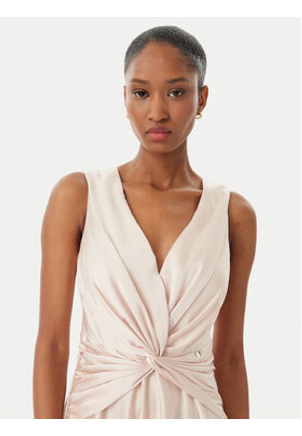 Rinascimento Sukienka wieczorowa CFC0122455003 Różowy Regular Fit. Kolor: różowy. Materiał: syntetyk. Styl: wizytowy