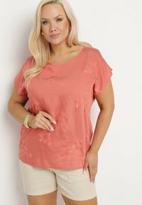 Born2be - Łososiowa Bluzka z Krótkim Luźnym Rękawem Mepola. Okazja: na co dzień. Kolekcja: plus size. Kolor: różowy. Materiał: jeans. Długość rękawa: krótki rękaw. Długość: krótkie. Styl: elegancki, casual #5