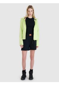 4f - 4F Kurtka softshell wiatroodporna membrana 5000 damska - zielona M. Typ kołnierza: kaptur. Kolor: zielony. Materiał: softshell. Technologia: Windstopper. Sezon: zima #2