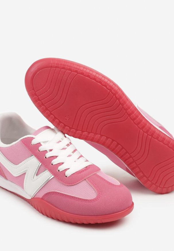 Renee - Różowe Sneakersy Klasyczne Tenisówki Istia. Okazja: na co dzień. Kolor: różowy. Materiał: jeans. Wzór: aplikacja. Obcas: na obcasie. Wysokość obcasa: niski