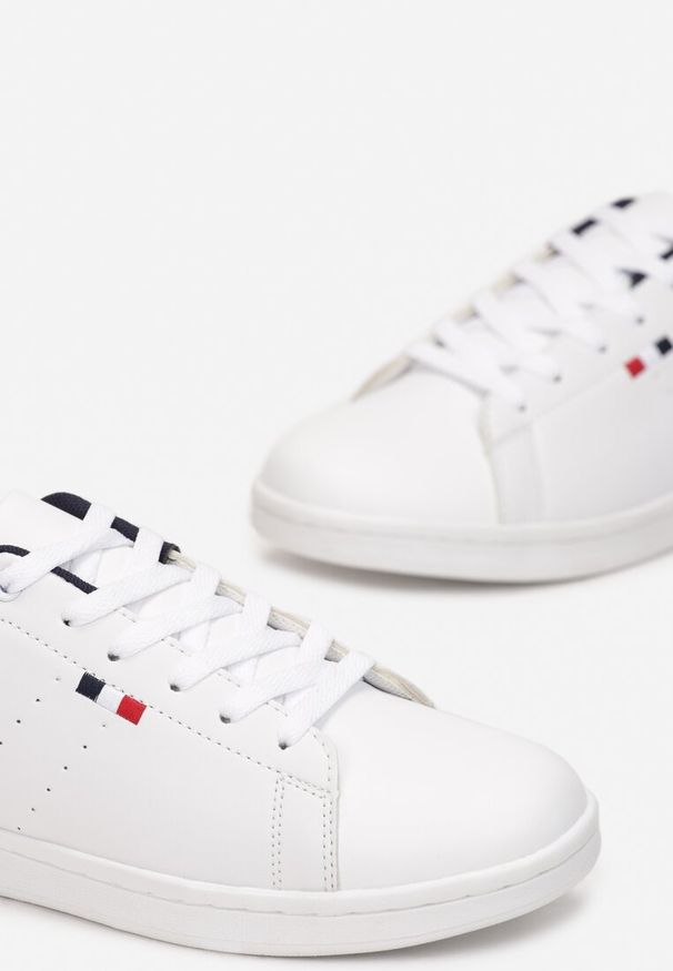 Born2be - Biało-Granatowe Buty Sportowe Dorolis. Wysokość cholewki: przed kostkę. Kolor: biały. Materiał: dresówka, jeans. Szerokość cholewki: normalna. Obcas: na płaskiej podeszwie