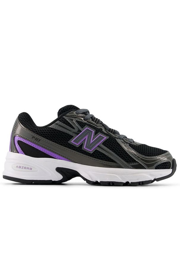 Buty młodzieżowe New Balance G74058I - czarne. Kolor: czarny. Materiał: syntetyk, materiał. Szerokość cholewki: normalna. Sezon: lato. Sport: turystyka piesza, fitness