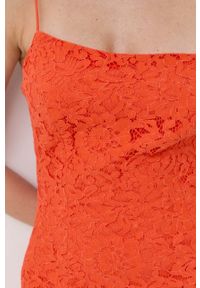 BARDOT - Bardot sukienka kolor pomarańczowy mini dopasowana. Kolor: pomarańczowy. Długość rękawa: na ramiączkach. Typ sukienki: dopasowane. Długość: mini #5