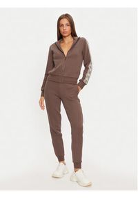 Guess Spodnie dresowe Britney V2YB15 KB3P2 Brązowy Regular Fit. Kolor: brązowy. Materiał: bawełna, syntetyk #4