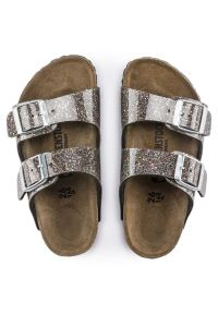 Klapki Birkenstock Arizona Kids Bs Jr 1017381 czarne. Nosek buta: otwarty. Zapięcie: pasek. Kolor: czarny. Materiał: polar, zamsz, welur, materiał, syntetyk. Wzór: paski