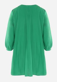 Born2be - Zielona Rozkloszowana Sukienka Mini z Plisowaniem Telesi. Kolekcja: plus size. Kolor: zielony. Długość rękawa: długi rękaw. Typ sukienki: dla puszystych. Długość: mini #6