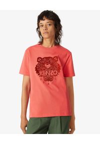 Kenzo - KENZO - Luźny t-shirt z tygrysem. Kolor: czerwony. Materiał: jeans, bawełna. Wzór: aplikacja, nadruk #1