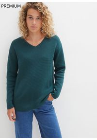 bonprix - Sweter Essential z dzianiny Milano w prążek, z dekoltem w serek. Typ kołnierza: dekolt w serek. Kolor: niebieski. Materiał: dzianina. Wzór: prążki