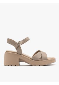 Ryłko - Beżowe sandały na masywnym spodzie. Kolor: beżowy. Materiał: skóra. Styl: street #1