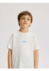 Reserved - Bawełniany t-shirt oversize - złamana biel. Materiał: bawełna