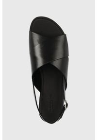 vagabond - Vagabond sandały skórzane TIA damskie kolor czarny. Zapięcie: klamry. Kolor: czarny. Materiał: skóra. Wzór: gładki. Obcas: na obcasie. Wysokość obcasa: niski