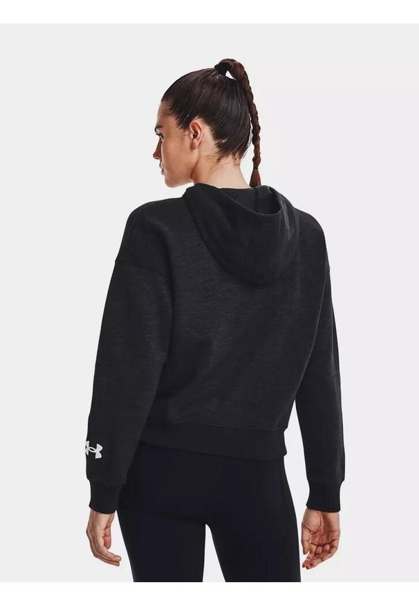 Bluza sportowa damska Under Armour Essential Script z kapturem. Typ kołnierza: kaptur. Kolor: czarny. Sport: fitness
