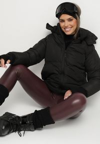 Born2be - Czarna Pudełkowa Kurtka Pikowana z Kapturem Anena. Okazja: na co dzień. Typ kołnierza: kaptur. Kolor: czarny. Materiał: jeans. Styl: casual, elegancki, klasyczny #4