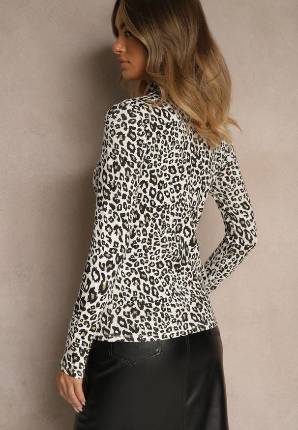 Renee - Czarno-Biała Bawełniana Bluzka Typu Longsleeve z Golfem w Panterkę Falarine. Okazja: na co dzień. Typ kołnierza: golf. Kolor: czarny. Materiał: bawełna. Długość rękawa: długi rękaw. Wzór: motyw zwierzęcy. Styl: klasyczny, casual