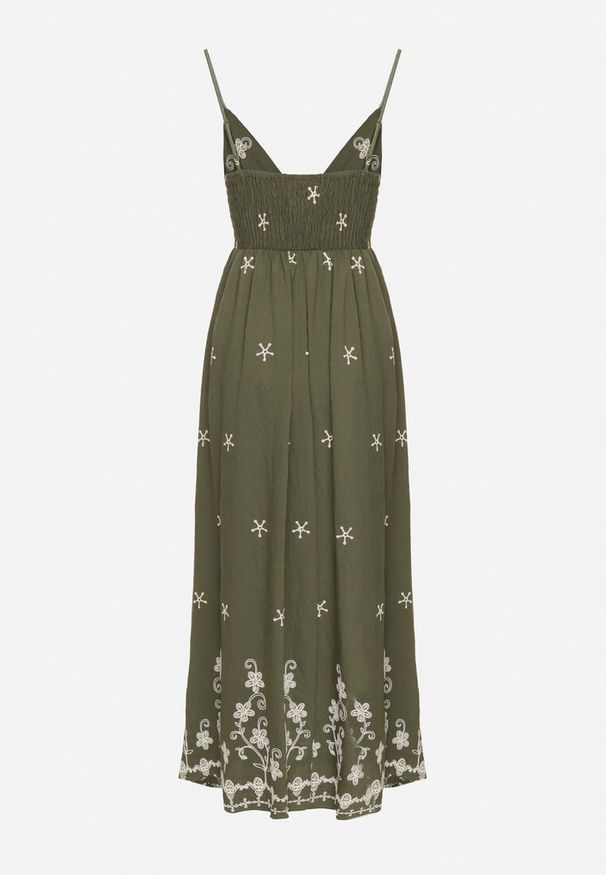 Born2be - Zielona Sukienka z Wiskozy Ozdobiona Haftami Lunireia. Okazja: na co dzień. Typ kołnierza: dekolt w kształcie V. Kolor: zielony. Materiał: wiskoza. Długość rękawa: na ramiączkach. Wzór: haft, aplikacja. Typ sukienki: proste. Styl: casual