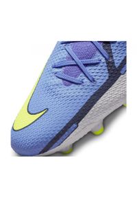 Buty piłkarskie Nike Phantom GT2 Pro Ag M DC0760-570 wielokolorowe niebieskie. Nosek buta: okrągły. Kolor: wielokolorowy. Materiał: materiał, włókno, tkanina, syntetyk. Szerokość cholewki: normalna. Sezon: zima. Sport: piłka nożna #4