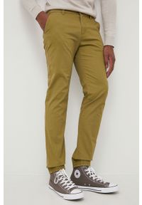 Tom Tailor spodnie męskie kolor zielony joggery. Kolor: zielony. Materiał: tkanina, bawełna. Wzór: gładki