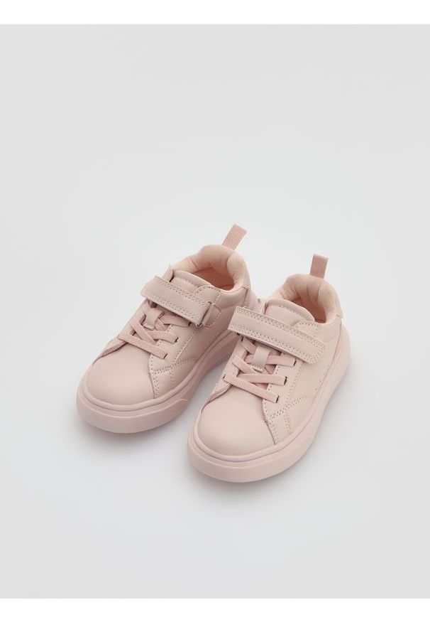 Reserved - Sneakersy z imitacji skóry - pastelowy róż. Kolor: różowy. Materiał: skóra