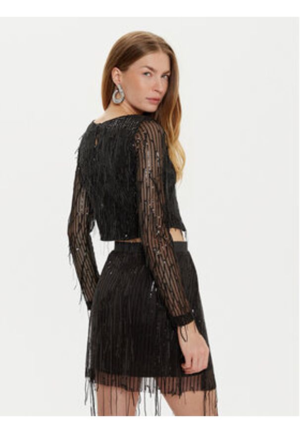 only - ONLY Bluzka Spacy 15331803 Czarny Cropped Fit. Kolor: czarny. Materiał: syntetyk