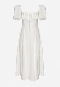 Born2be - Biała Sukienka w Rustykalnym Stylu z Wiązaniem przy Dekolcie i Rozcięciem Idanillea. Okazja: na co dzień, na spacer. Typ kołnierza: dekolt kwadratowy. Kolor: biały. Typ sukienki: rozkloszowane. Styl: casual #2