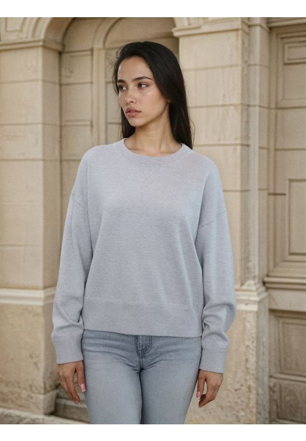 Sinsay - Sweter basic z wiskozą - szary. Kolor: szary. Materiał: wiskoza