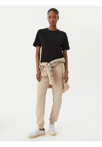 Guess T-Shirt V3RI08 I3Z14 Czarny Relaxed Fit. Kolor: czarny. Materiał: bawełna #4