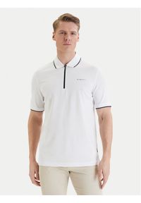 Bugatti Polo 8150-75033C Biały Regular Fit. Typ kołnierza: polo. Kolor: biały. Materiał: bawełna #1