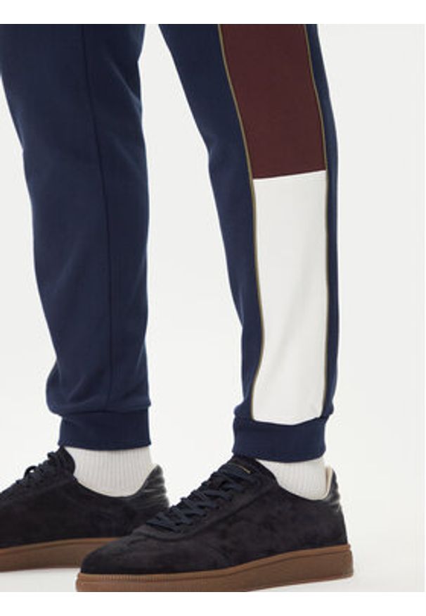 Lacoste Spodnie dresowe XH5923 Granatowy Regular Fit. Kolor: niebieski. Materiał: bawełna