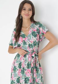 Born2be - Zielona Rozkloszowana Sukienka z Metaliczną Nitką i Wiązanym Paskiem Noldan. Kolor: zielony. Materiał: wiskoza, materiał, tkanina. Wzór: kwiaty #5