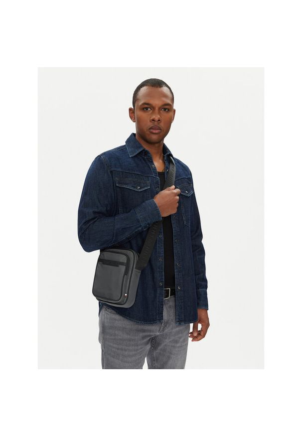 TOMMY HILFIGER - Saszetka Tommy Hilfiger. Kolor: szary