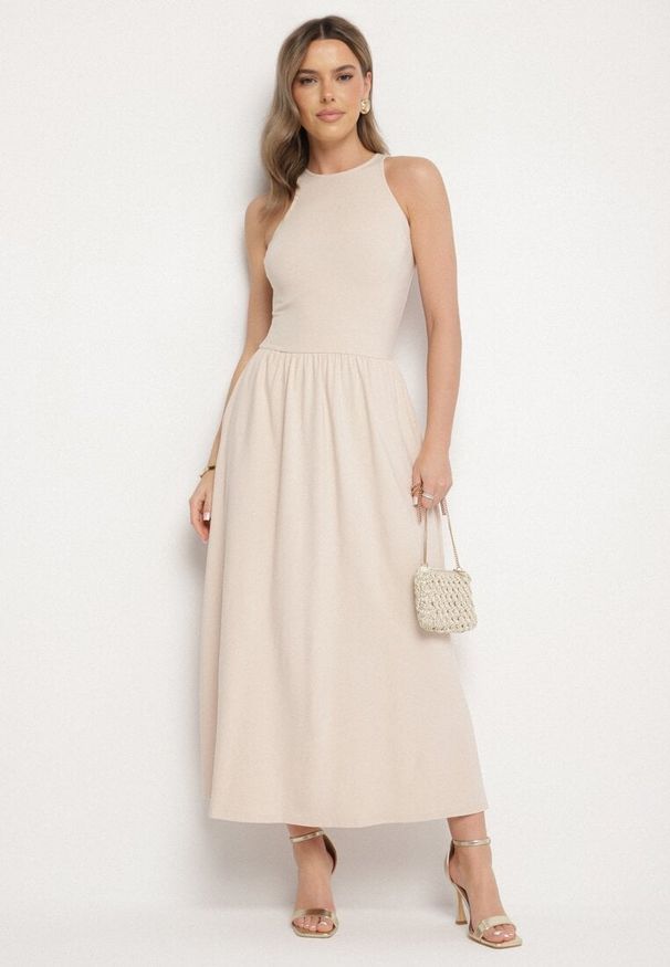 Born2be - Jasnobeżowa Sukienka Bawełniana Rozkloszowana bez Rękawów z Kieszonkami Efrinara. Okazja: na co dzień. Kolor: beżowy. Materiał: bawełna. Długość rękawa: bez rękawów. Sezon: lato. Typ sukienki: rozkloszowane. Styl: elegancki, casual, klasyczny. Długość: maxi