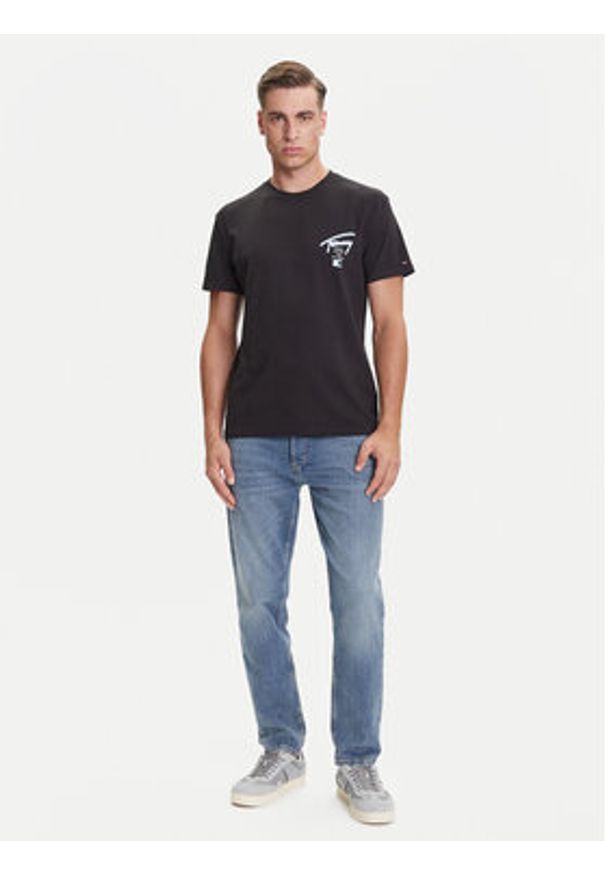 Tommy Jeans T-Shirt Signature City DM0DM21934 Czarny Regular Fit. Kolor: czarny. Materiał: bawełna