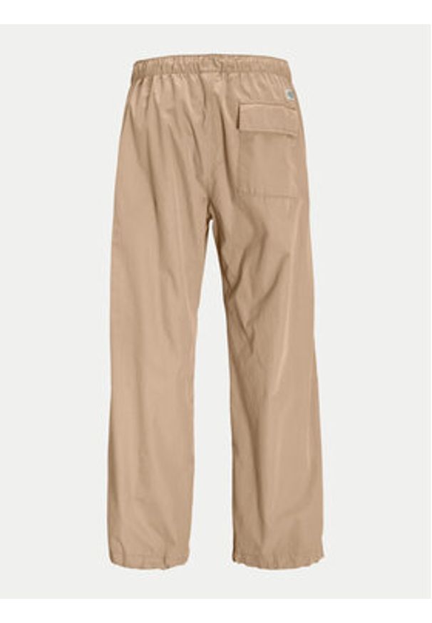 Jack & Jones - Jack&Jones Spodnie materiałowe Parachute 12260931 Beżowy Loose Fit. Kolor: beżowy. Materiał: bawełna