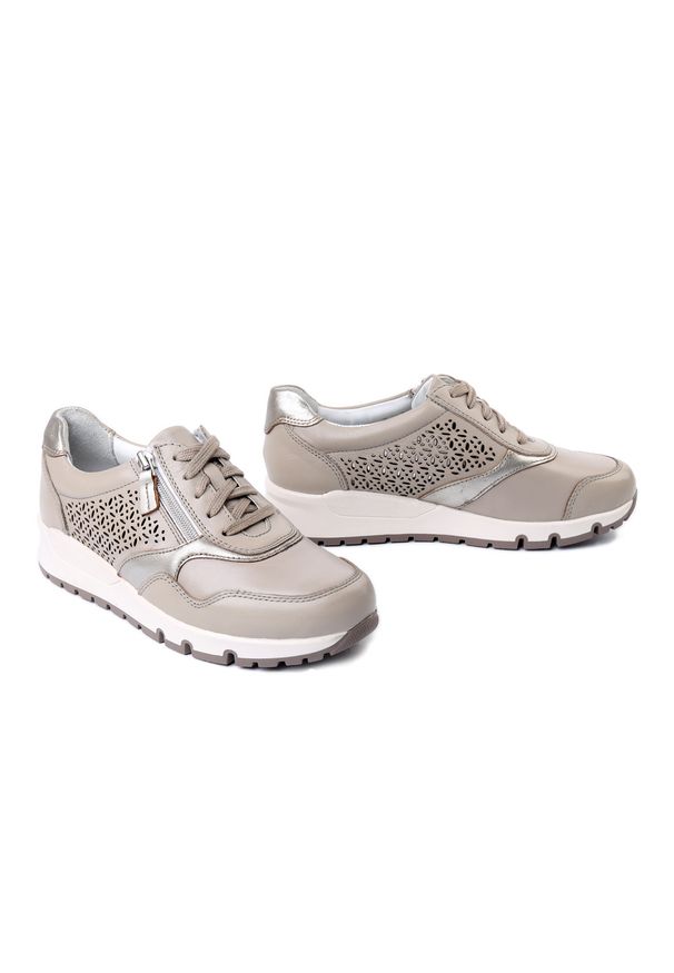 Comfortabel - COMFORTABEL 951337-08 beige, półbuty damskie. Zapięcie: zamek. Kolor: beżowy. Materiał: skóra. Szerokość cholewki: normalna. Wzór: ażurowy. Obcas: na koturnie