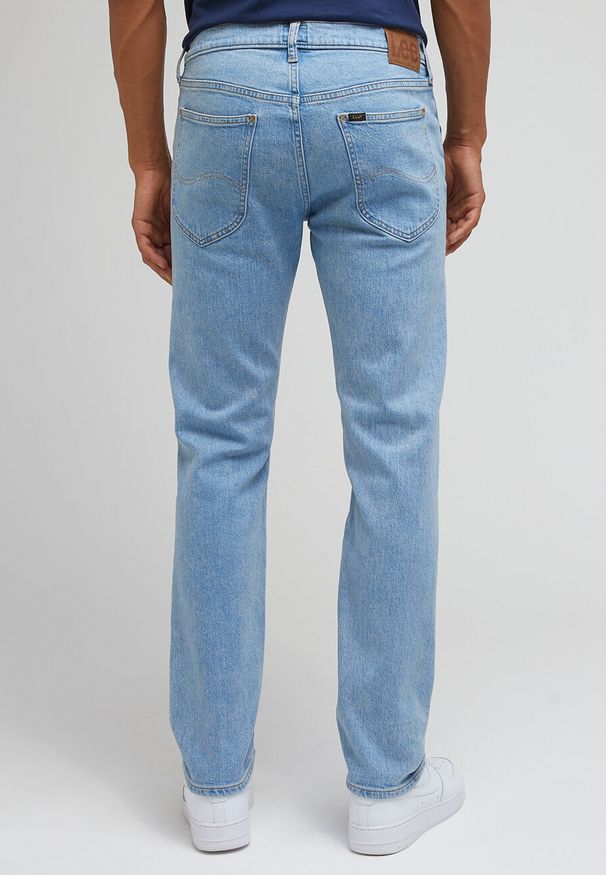 Lee - LEE DAREN ZIP FLY MĘSKIE SPODNIE JEANSOWE JEANSY DŻINSY ELECTRIC DREAMS 112342274 L707015728. Okazja: na co dzień. Styl: elegancki, casual, klasyczny
