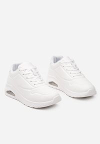 Born2be - Białe Sznurowane Sneakersy z Podeszwą Air z Ekoskóry Starpe. Okazja: na co dzień. Nosek buta: okrągły. Zapięcie: sznurówki. Kolor: biały. Materiał: jeans #6