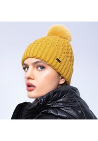 Wittchen - Damska czapka o splocie w drobny wzór żółta. Kolor: żółty. Materiał: wiskoza. Wzór: ze splotem. Sezon: jesień, zima. Styl: elegancki #2