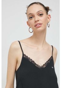 Tommy Jeans top damski kolor czarny. Okazja: na co dzień. Kolor: czarny. Materiał: tkanina, wiskoza, koronka. Długość rękawa: na ramiączkach. Wzór: aplikacja. Styl: casual #2