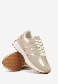 Born2be - Złote Sneakersy na Płaskiej Podeszwie z Geometryczną Wstawką Helidi. Nosek buta: okrągły. Zapięcie: sznurówki. Kolor: złoty. Wzór: geometria. Obcas: na płaskiej podeszwie. Wysokość obcasa: niski #5