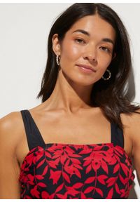 bonprix - Tankini (2 części) z szortami kąpielowymi. Kolor: czerwony. Długość rękawa: na ramiączkach. Wzór: nadruk, aplikacja. Styl: elegancki #2