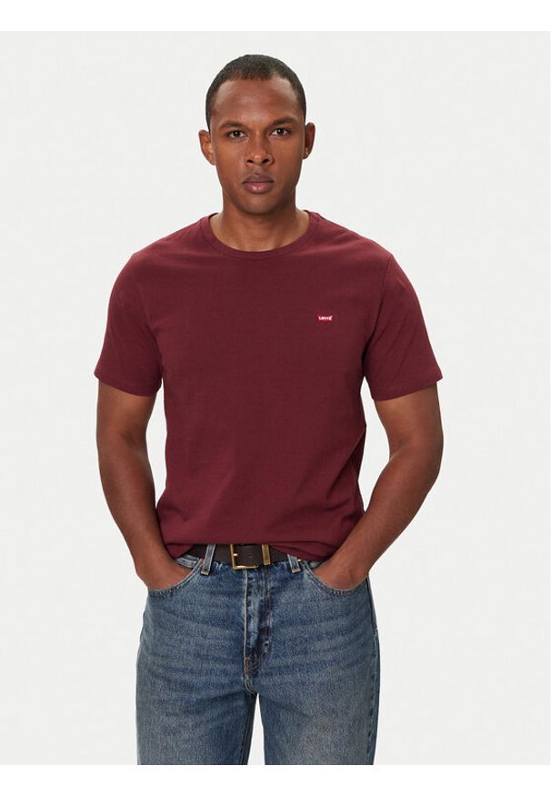 Levi's® T-Shirt Original Housemark 56605-0300 Bordowy Standard Fit. Kolor: czerwony. Materiał: bawełna