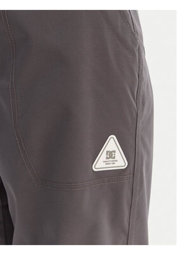 DC Shoes Spodnie snowboardowe Riveter ADJTP03029 Czarny Regular Fit. Kolor: czarny. Materiał: syntetyk. Sport: snowboard