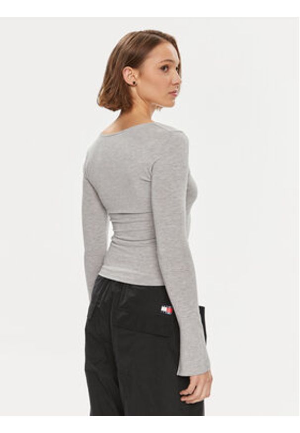 Gina Tricot Bluzka Agnes 16981 Szary Slim Fit. Kolor: szary. Materiał: wiskoza